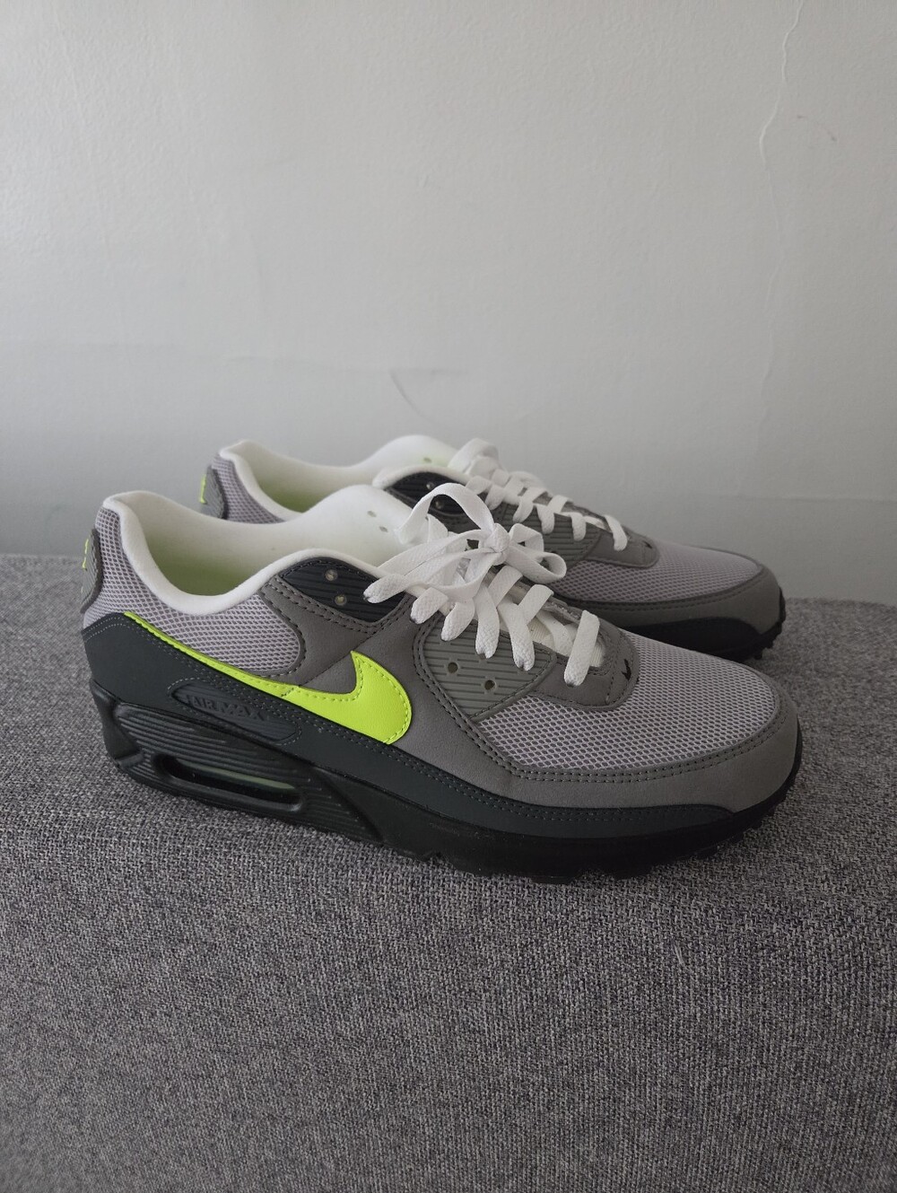 Nike Air Max 90 Grey with Neon Green Swoosh - Picture 1 of 5